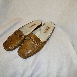 Tablots Tan Faux Crocodile Backless Moccasins 7.5 M